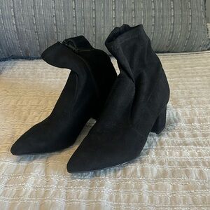 Black felt booties w/ heel